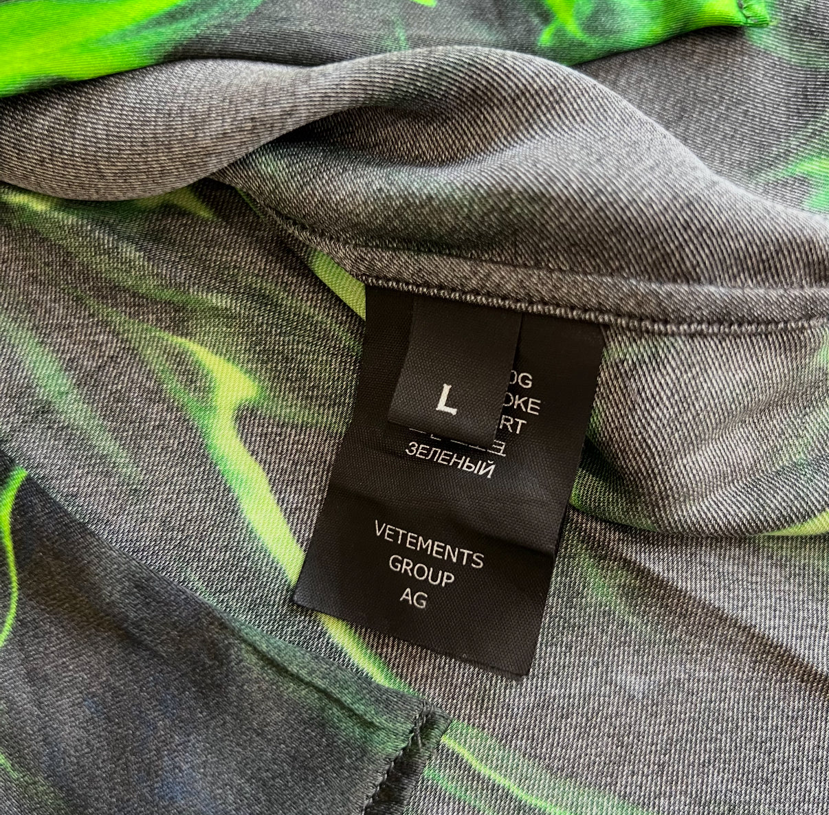 Vetements Green Flame Button-up SZ L